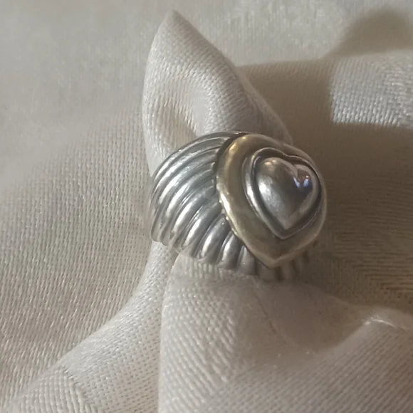 David Yurman Two Tone Cable Heart Ring, SS & 18k - Picture 2 of 12